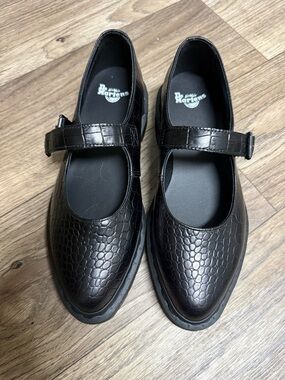 Dr. Martens Women’s Black Croc-Embossed Mary Jane Shoes